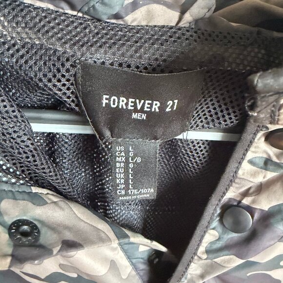 Forever 21 camo windbreaker - Picture 3 of 3